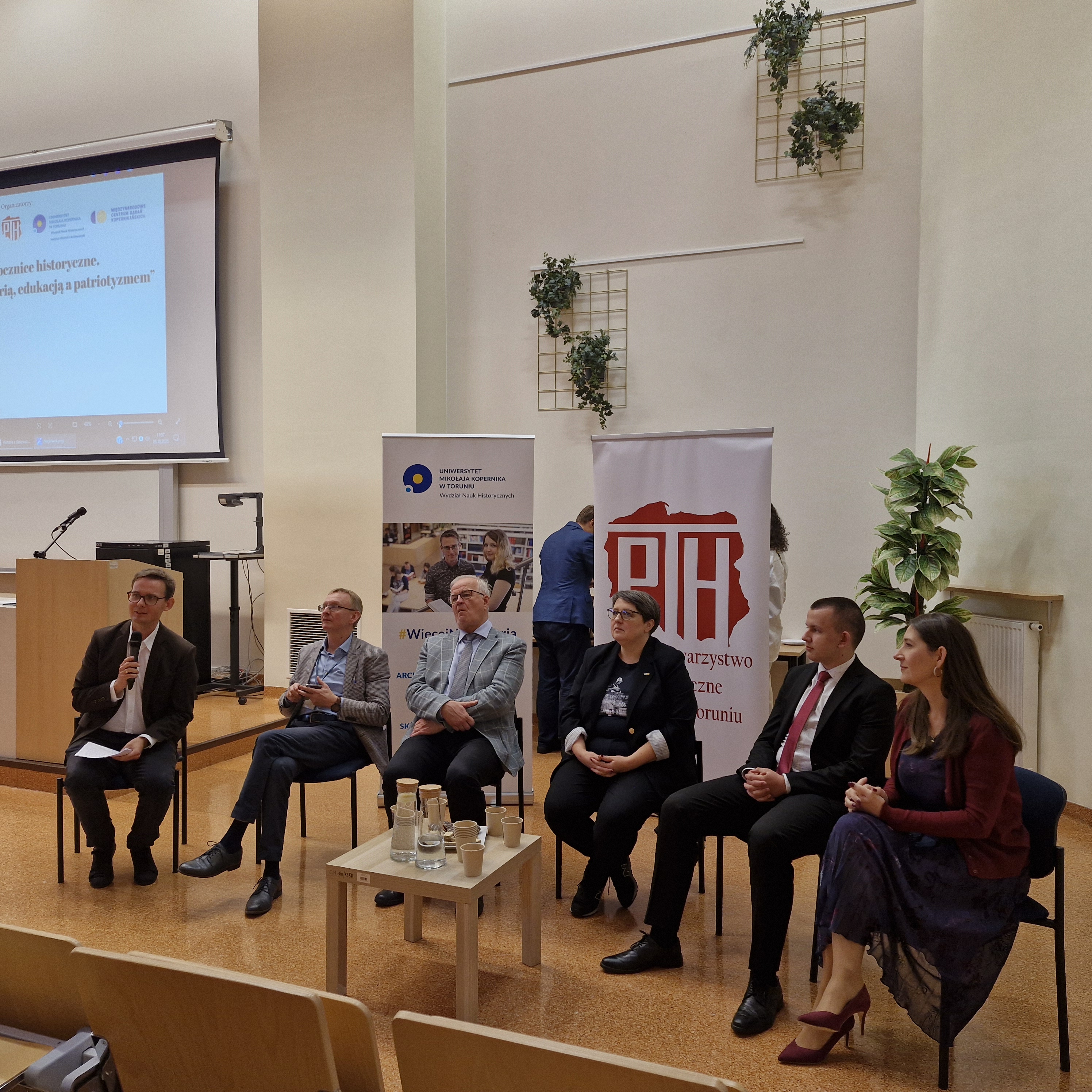 "Rocznice historyczne. Między historią, edukacją a patriotyzmem" "Rocznice historyczne. Między historią, edukacją a patriotyzmem"